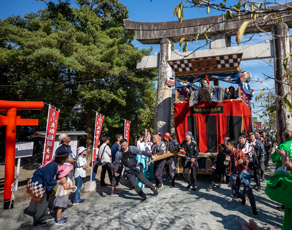 囃子山車「どろつくどん」　日吉神社へ