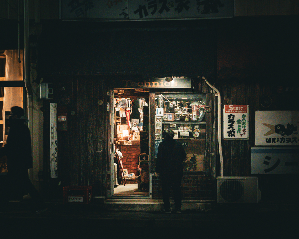 通り沿いの店