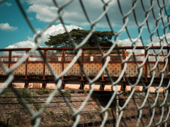 線路を渡れる橋