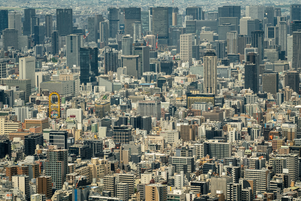西の摩天楼