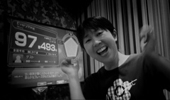 シンガー　ハイ　ザ　ワールド！！