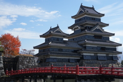 秋の松本城
