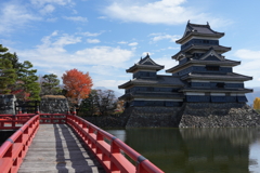 秋の松本城