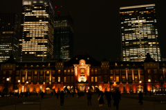 夜の東京駅