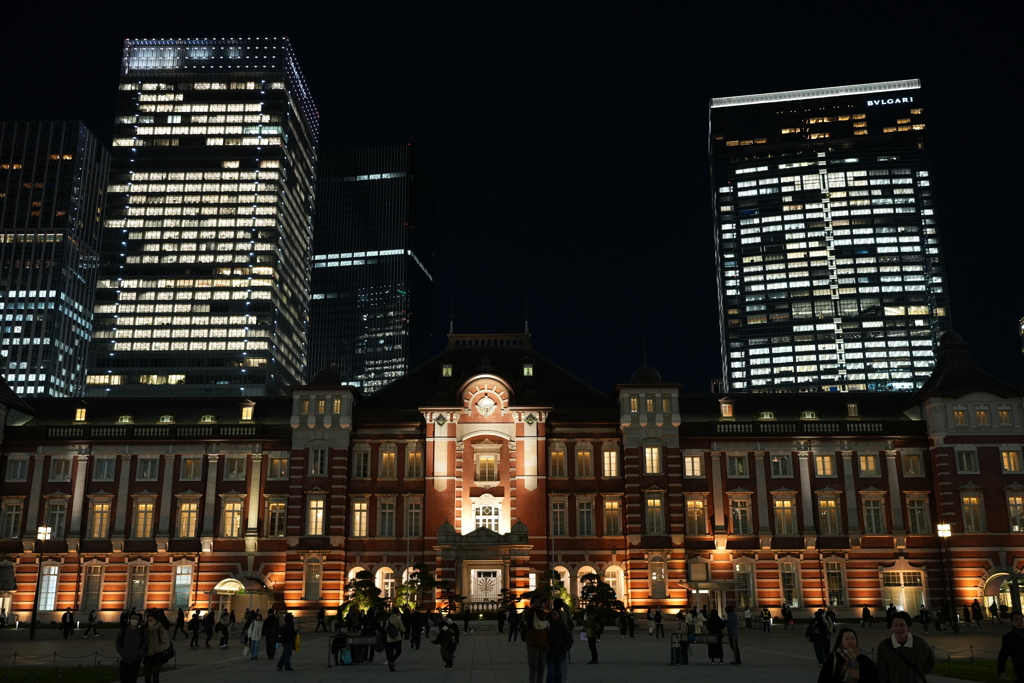 夜の東京駅