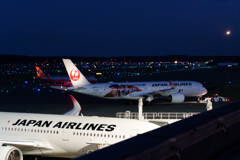 夜の新千歳空港