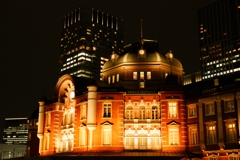 夜の東京駅