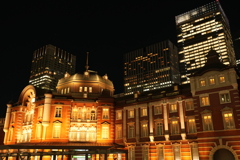 夜の東京駅