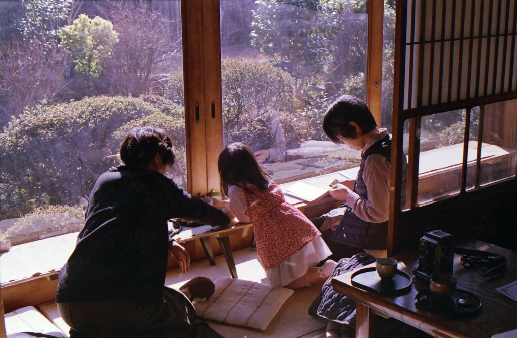 庭硝子の三人 ~2019年写真整理の傍らに… by オズマのつぶやき (ID:13515570) - 写真共有サイト:PHOTOHITO