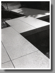 アーティスティックな石橋