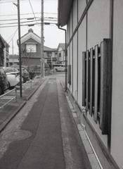 時間つぶしに多治見の路地