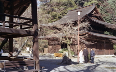 鐘楼脇から定光寺本堂