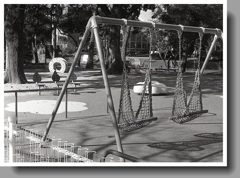 揺れないネットブランコ