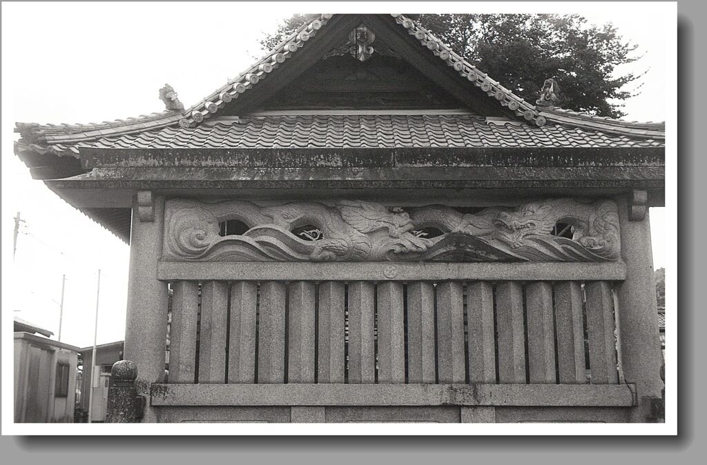 熊野神社目隠門