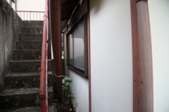 項垂れる雨どい