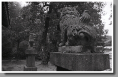 二頭の守護獣像