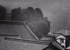 坂の瓦風景