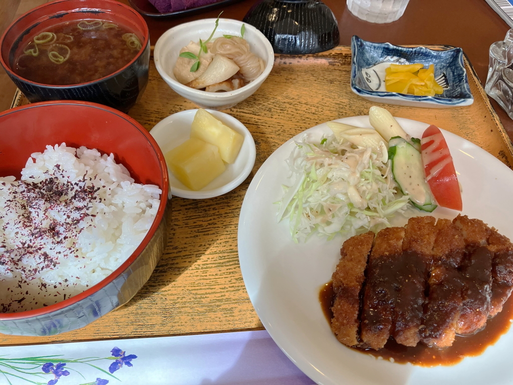 「いつものところ」で味噌カツランチ！