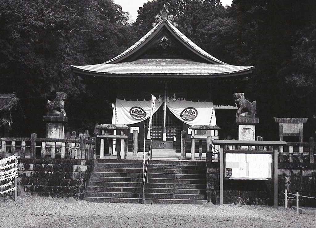 山頂の五社大明神社本殿