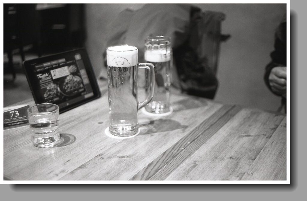 生ジョッキのモノクローム