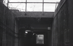 線路下の地下道