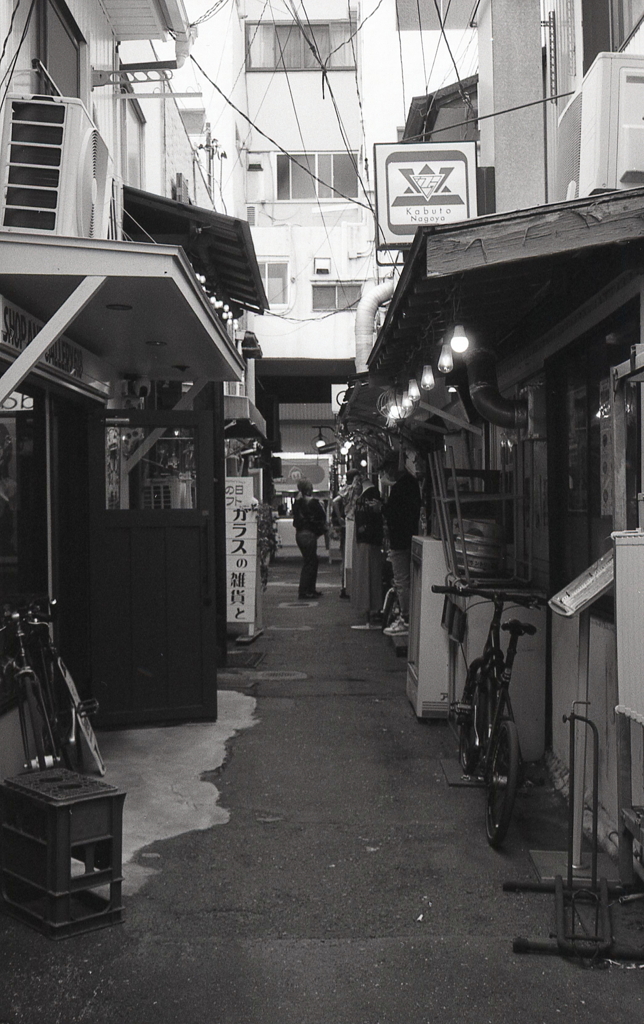 大須の横路地
