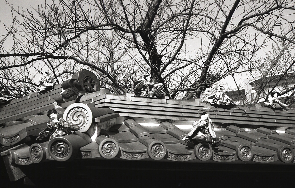 瓦で奏でる雛人形