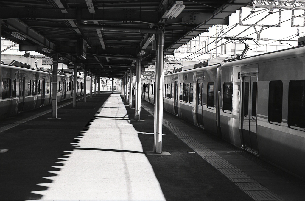旅たちの駅ホーム