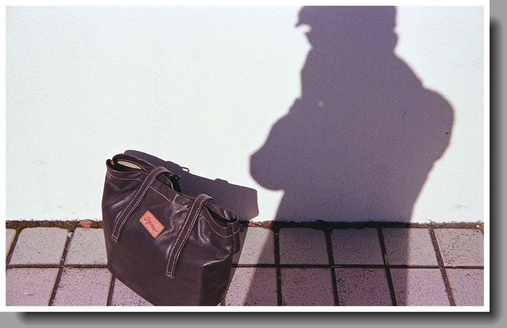 自分の影を撮る男　～レチネッテ版