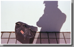 自分の影を撮る男　～レチネッテ版