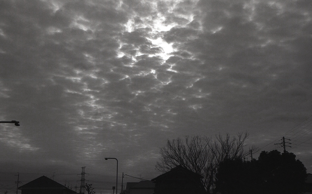 蠢く雲