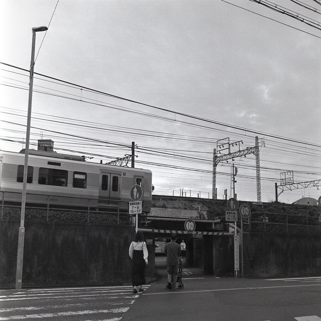 高架下のある風景