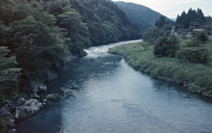 根尾西谷川