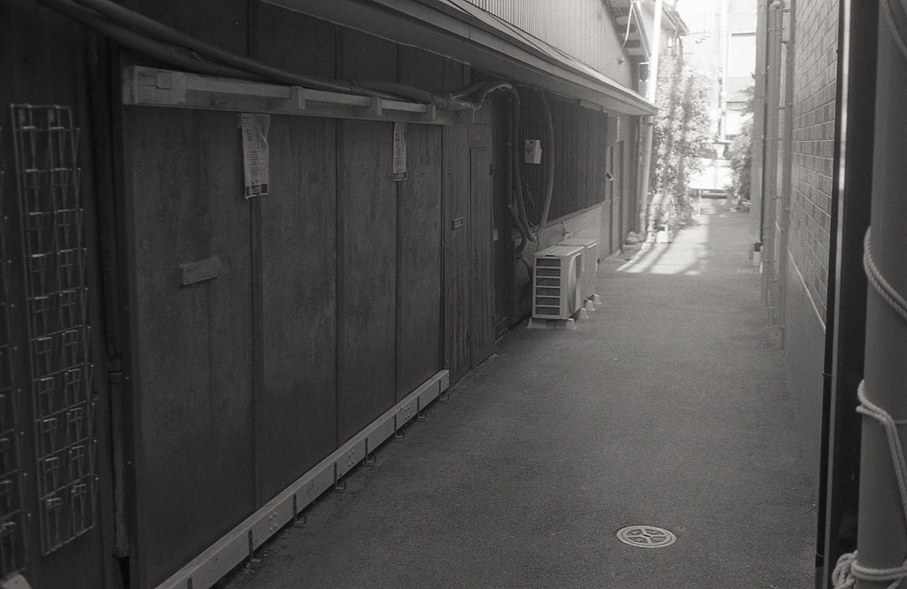 商店街の路地風景