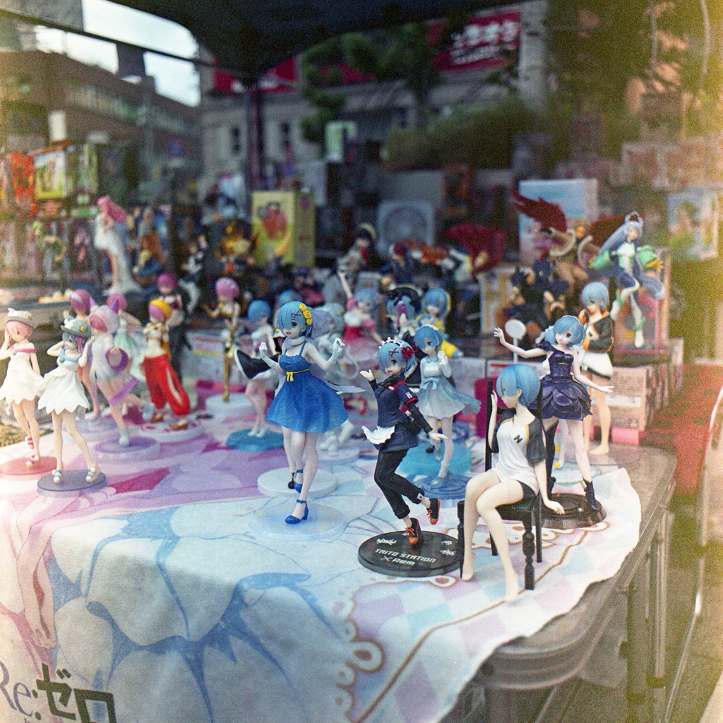 露店のフィギュア