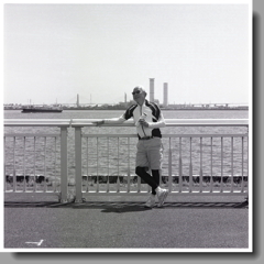 埠頭でワンポーズに魅せられて　～2022年ポトレシリーズ