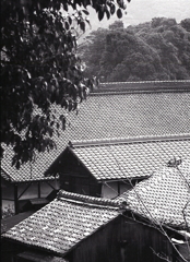 坂の瓦風景Ⅱ