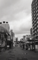 雨上がりの曇天