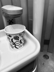 ガムも噛めない…歯が痛い