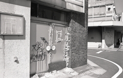 廃れたJR四日市駅前