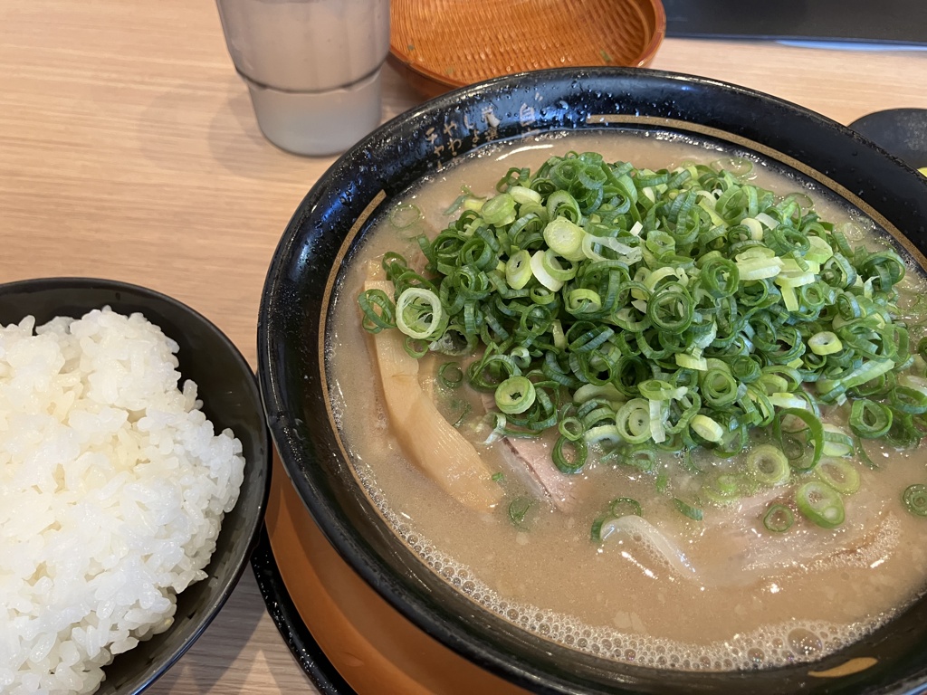 ネギだくとんこつラーメン