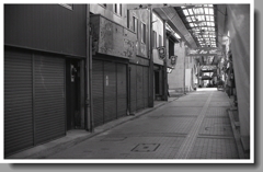 アーケードのシャッター街