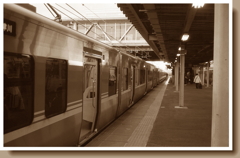 腹は膨れてJR神領駅とうちゃこ! 腹は膨れてJR神領駅とうちゃこ!