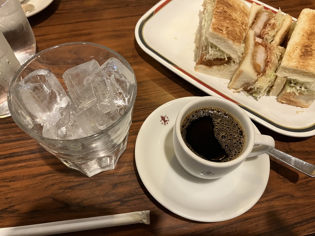 カツサンドとアイスブレンド