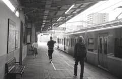 JR鶴舞駅で降り