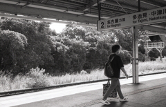 木々の大曾根駅ホーム