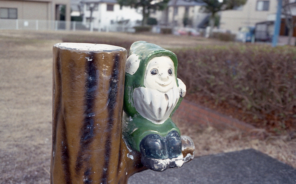 児童公園の小人 ～七枚の支離滅裂な写真