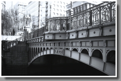 とてもレトロな納屋橋モノクローム