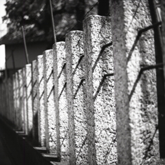 神社の石柵