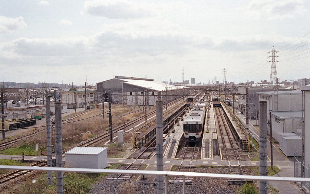 いつもの通路でいつもの保線区風景